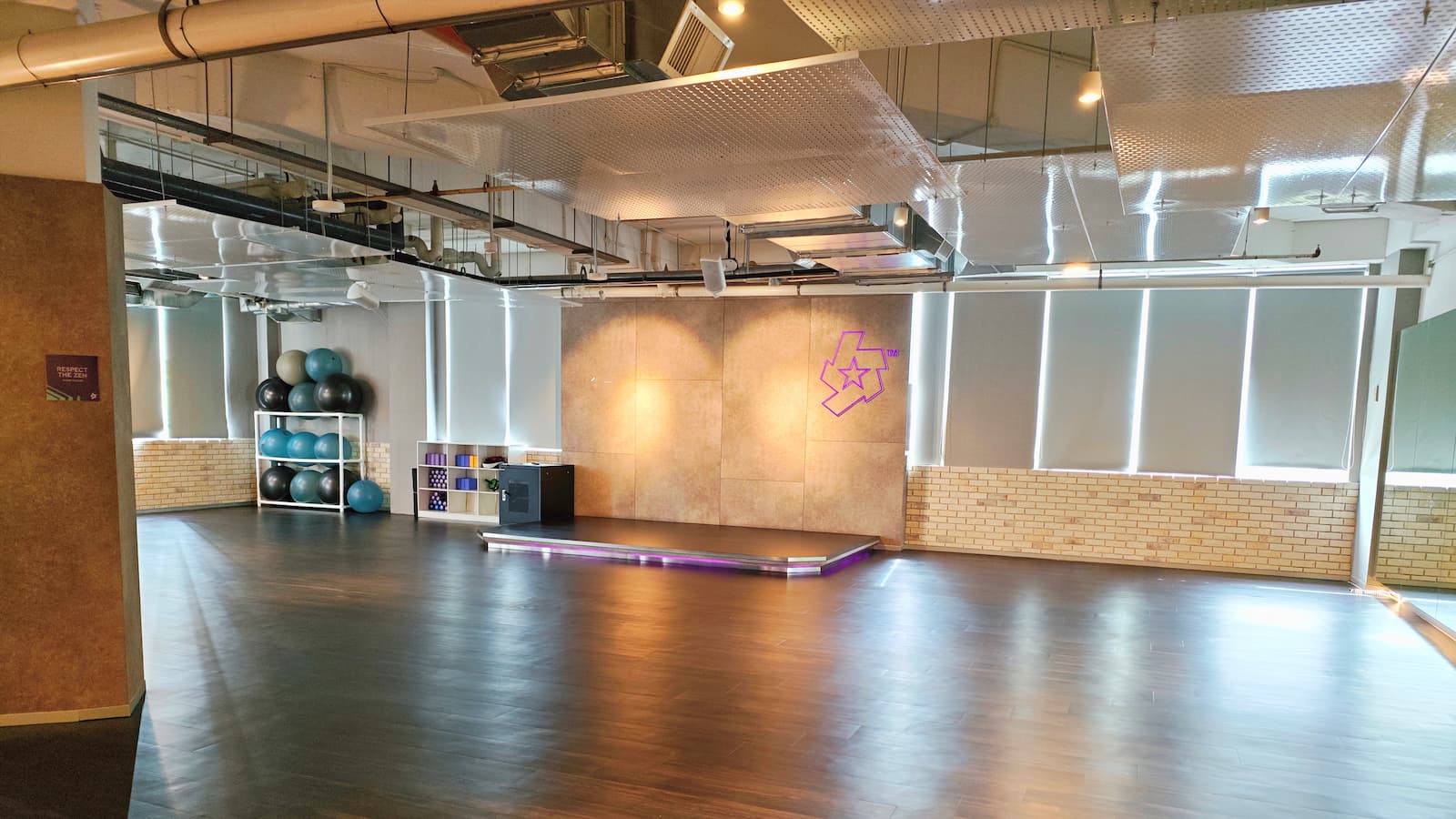 jo_yoga_gallery-hb-mobile